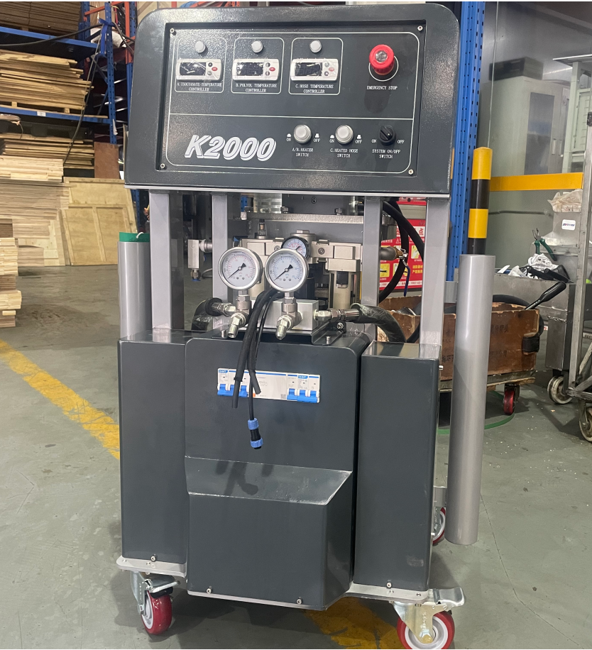 PU Foam Spray Machine Processing